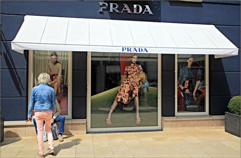 prada roermond.